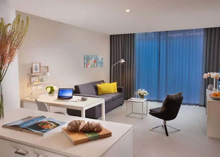 Deluxe One-Bedroom Apartment