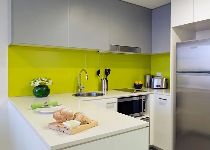 Deluxe One-Bedroom Apartment